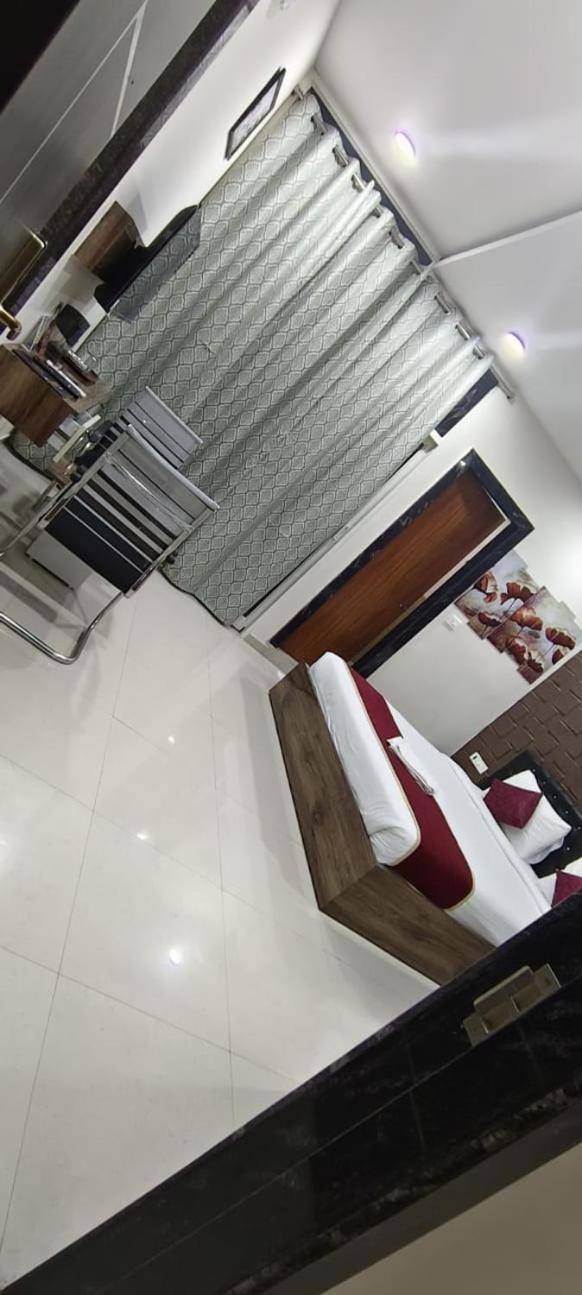 Hotel Vaishnavi Grand Miriālgūda 외부 사진