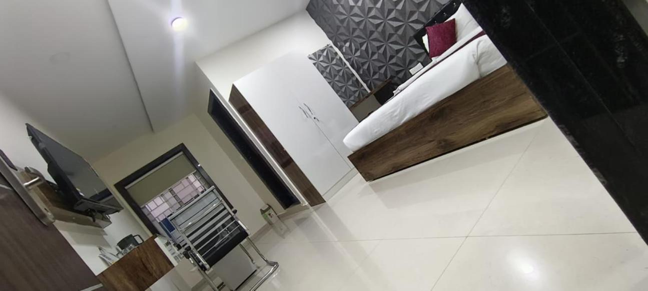 Hotel Vaishnavi Grand Miriālgūda 외부 사진