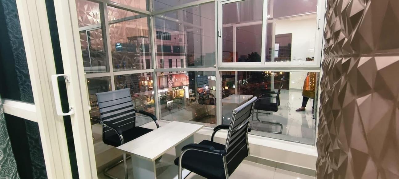 Hotel Vaishnavi Grand Miriālgūda 외부 사진